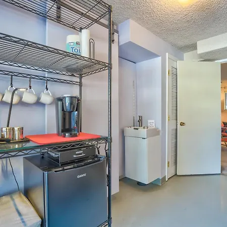 Cozy Ground Floor - Pet Friendly - Work Space